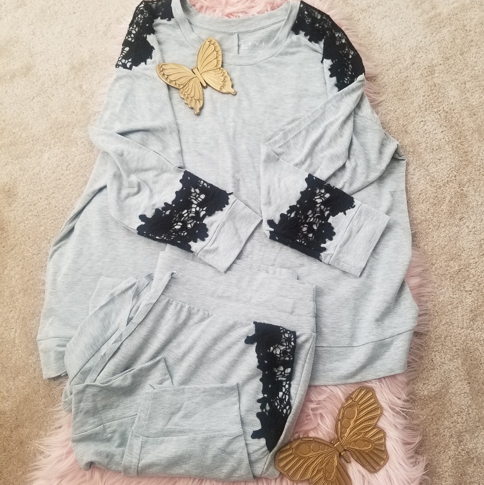 Livi active matching set outfits